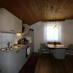 Home, Axams